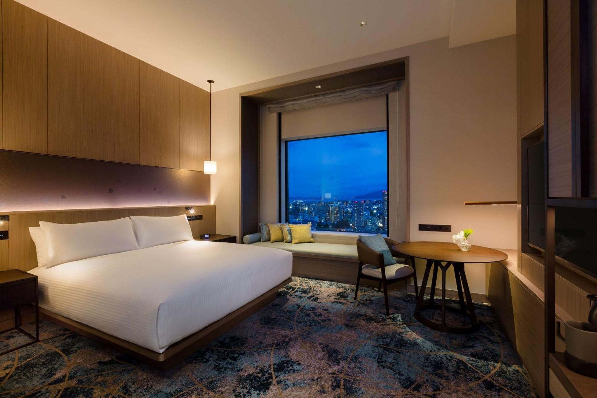 Hilton Hiroshima Hotel ภายนอก รูปภาพ